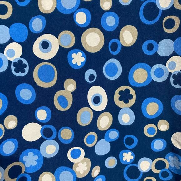 Scrub Top Divine Stretch Size Small Blue Print Front Pockets V Neck - Picture 8 of 12